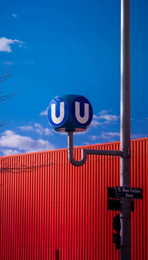 Metro Phone Wallpaper · street · 1440×2534