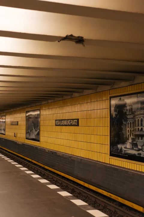 Metro Phone Wallpaper · street · 1440×2160