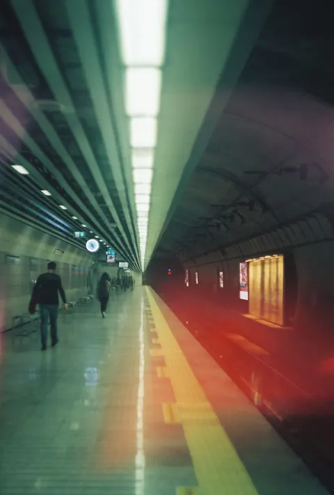 Metro Phone Wallpaper · street · 1440×2132