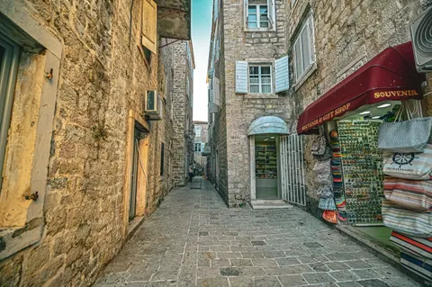 Straat in de Oude Stad 4K-achtergrond · architecture · 3840×2555