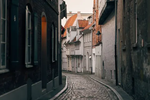 Old Town Street 4K Wallpaper · architecture · 3840×2560