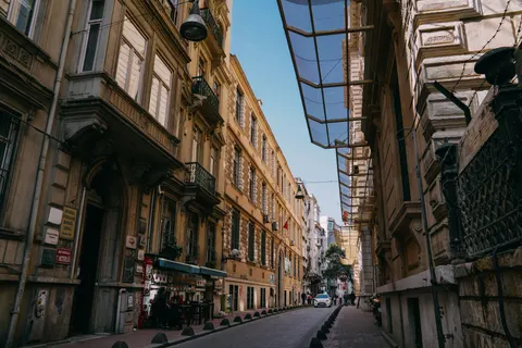 Old Town Street 4K Wallpaper · architecture · 3840×2561