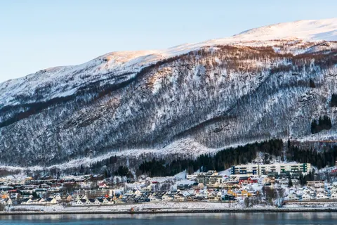 Noorse fjord 4K-achtergrond · nature · 3840×2561