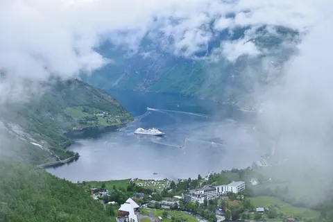 Norveç Fiyordu 4K Duvar Kağıdı · nature · 3840×2563