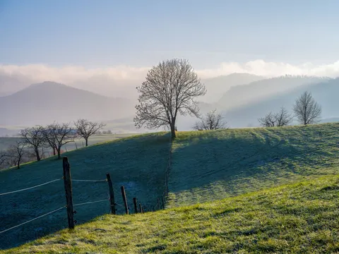 Misty Valley 4K Wallpaper · nature · 3840×2880