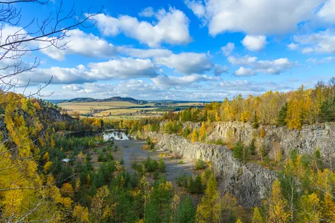 Sfondo Fiume in autunno 4K · nature · 3840×2560