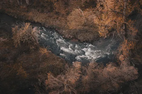 Обои Осенняя река 4K · nature · 3840×2560