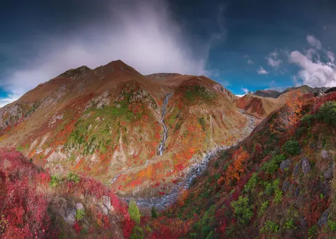 Autumn River 4K Wallpaper · nature · 3840×2727