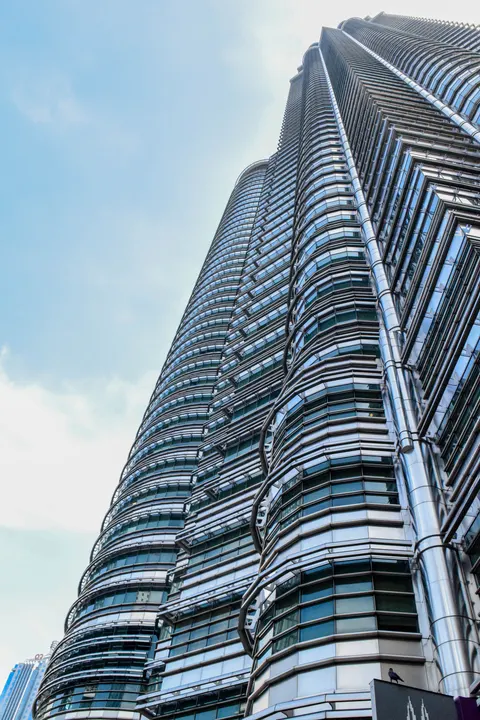 Looking Up Phone Wallpaper · street · 1440×2160