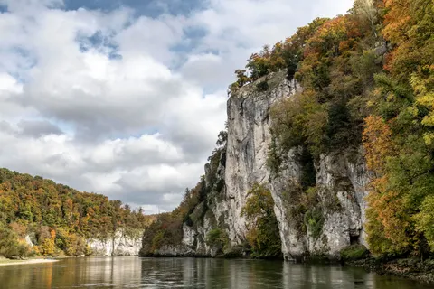 Autumn River 4K Wallpaper · nature · 3840×2560