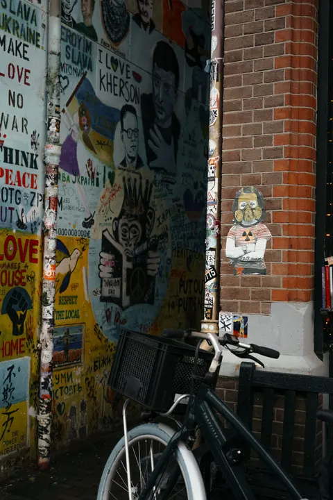 Street Art Phone Wallpaper · street · 1440×2160