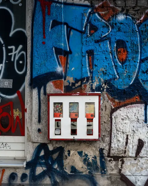 Street Art Phone Wallpaper · street · 1440×1800