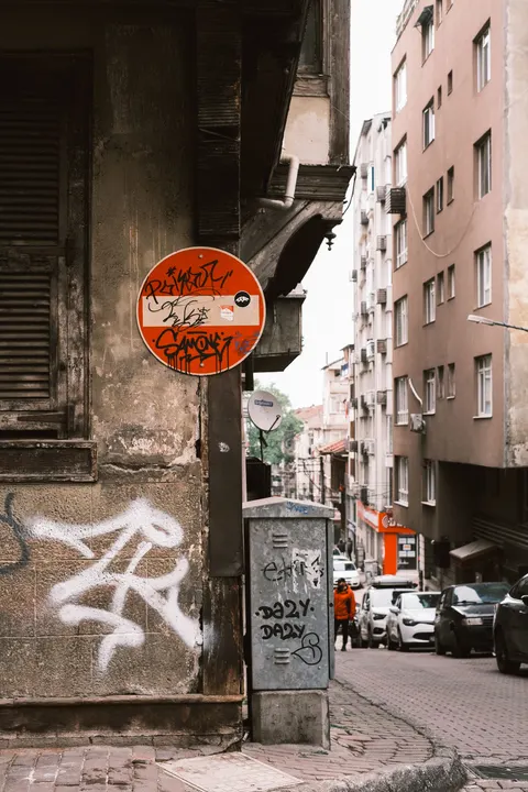 Street Art Phone Wallpaper · street · 1440×2160