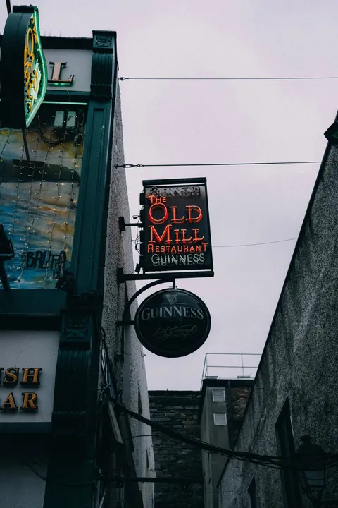 Neon Sign Phone Wallpaper · street · 1440×2160