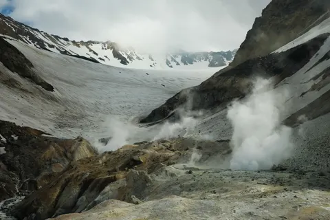 Hot Spring 4K Wallpaper · nature · 3840×2560
