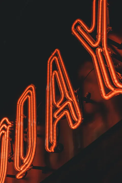 Neon Sign Phone Wallpaper · street · 1440×2160