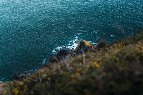 바다 절벽 4K 배경화면 · ocean · 3840×2560