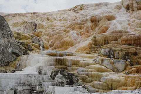 Hot Spring 4K Wallpaper · nature · 3840×2560