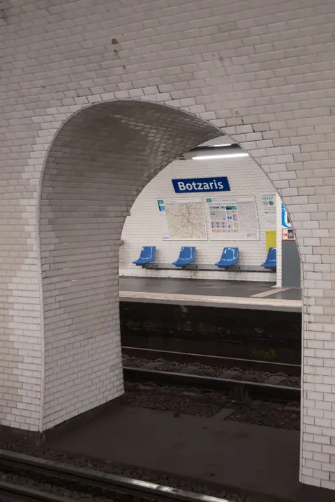 Metro Phone Wallpaper · street · 1440×2160