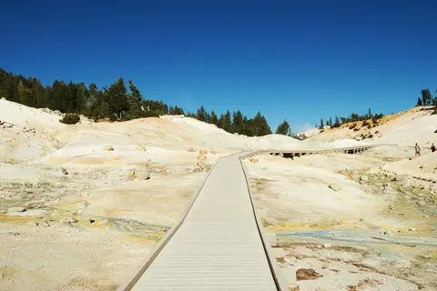 Hot Spring 4K Wallpaper · nature · 3840×2560