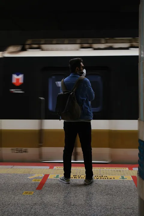Metro Phone Wallpaper · street · 1440×2160
