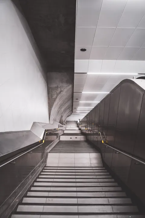 Metro Phone Wallpaper · street · 1440×2160