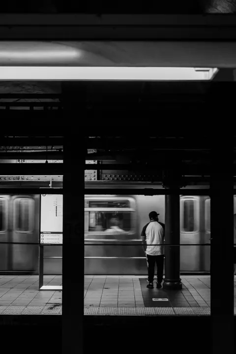 Metro Phone Wallpaper · street · 1440×2160