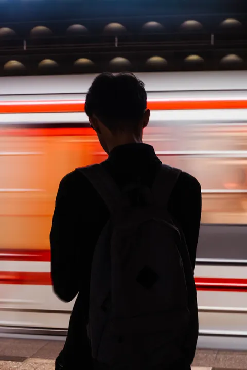 Metro Phone Wallpaper · street · 1440×2160