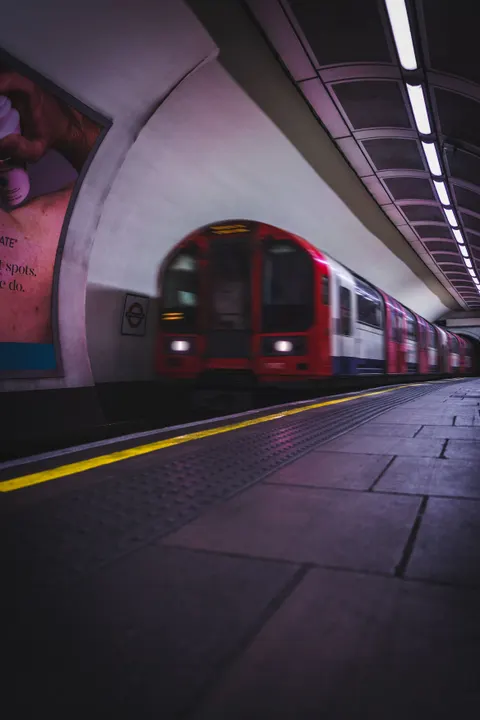 Metro Phone Wallpaper · street · 1440×2160