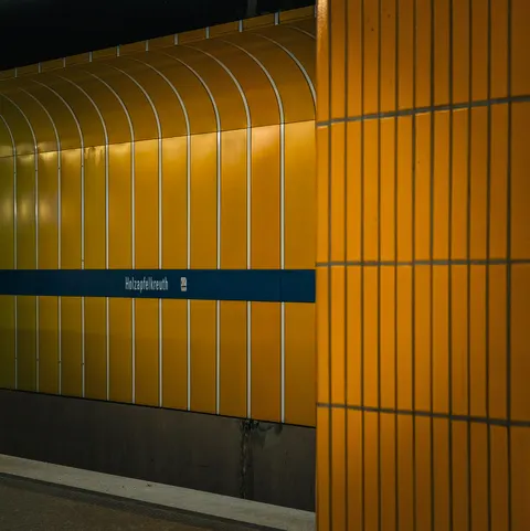Metro Phone Wallpaper · street · 1440×1440