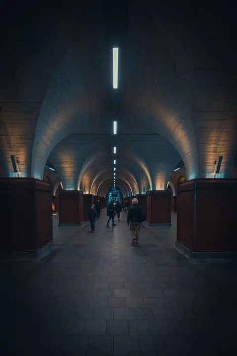 Metro Phone Wallpaper · street · 1440×2160