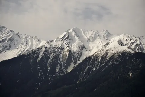 Himalayan Peaks 4K Wallpaper · mountains · 3840×2560
