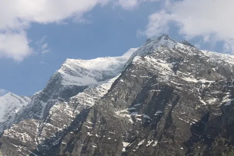Himalayan Peaks 4K Wallpaper · mountains · 3840×2560