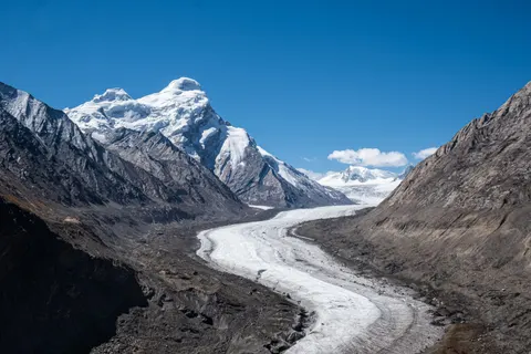 Himalayan Peaks 4K Wallpaper · mountains · 3840×2560