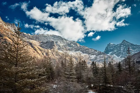 Himalayan Peaks 4K Wallpaper · mountains · 3840×2560