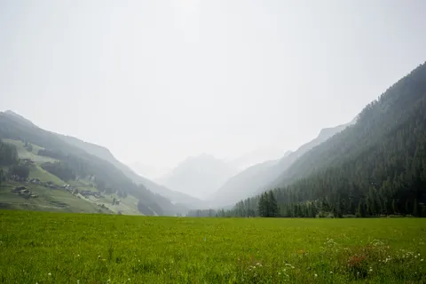 Swiss Alps 4K Wallpaper · mountains · 3840×2560