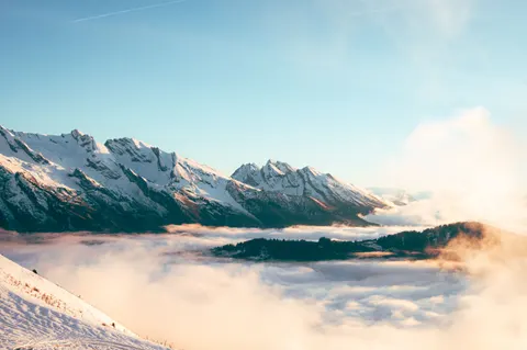 Above the Clouds 4K Wallpaper · mountains · 3840×2555