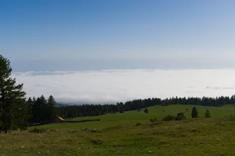 Above the Clouds 4K Wallpaper · mountains · 3840×2558
