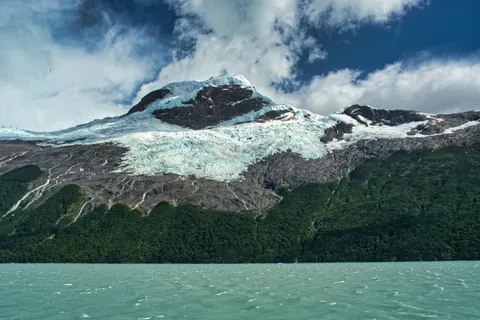 Patagonia 4K Wallpaper · mountains · 3840×2560