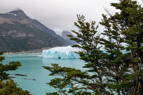 Patagonia 4K Wallpaper · mountains · 3840×2558