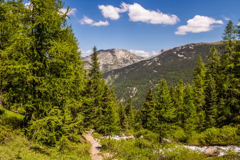 山間步道 4K桌布 · mountains · 3840×2560
