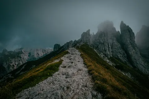 Mountain Trail 4K Wallpaper · mountains · 3840×2560