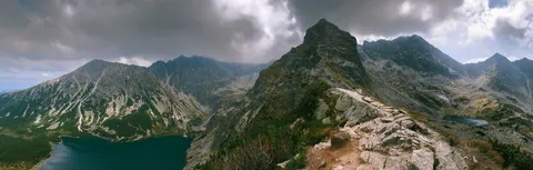 山間步道 4K桌布 · mountains · 3840×1226