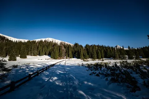 Mountain Trail 4K Wallpaper · mountains · 3840×2560