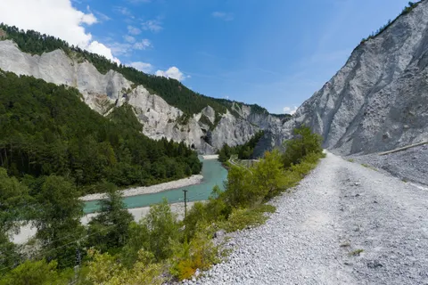 والپیپر کوره‌راه کوهستانی با کیفیت 4K · mountains · 3840×2558