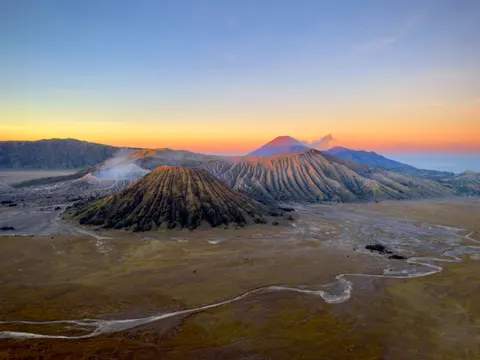 Volcanic Peak 4K Wallpaper · mountains · 3840×2882
