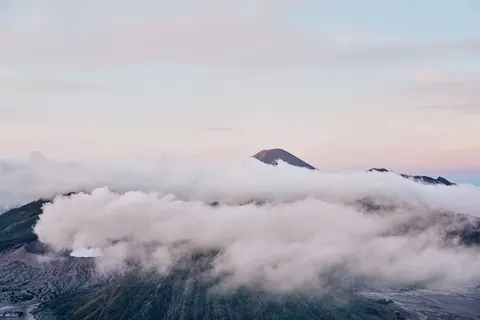 火山の頂 4K壁紙 · mountains · 3840×2560