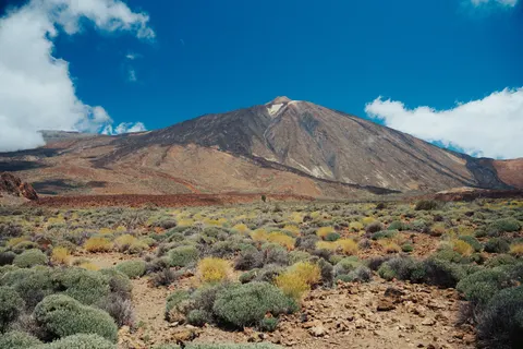 Volcanic Peak 4K Wallpaper · mountains · 3840×2560