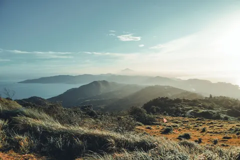 Goldener Gipfel 4K Hintergrundbild · mountains · 3840×2560