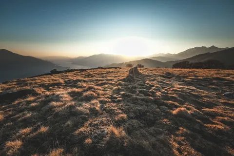 Golden Peak 4K Wallpaper · mountains · 3840×2560